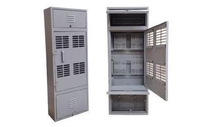 Foto do insumo SINAPI 1068 — CAIXA PARA MEDICAO COLETIVA TIPO L, PADRAO BIFASICO OU TRIFASICO, PARA ATE 4 MED