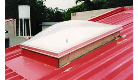 Foto do insumo SINAPI 11116 — DOMOS / CLARABOIA INDIVIDUAL, EM ACRILICO BRANCO/LEITOSO, *95 X 95* CM, INCLUI A