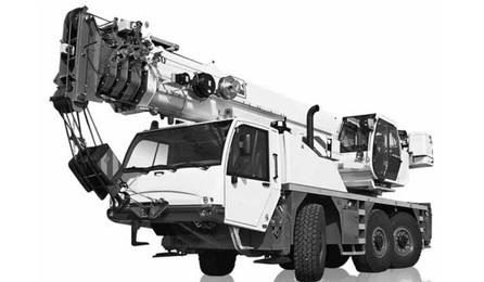 GUINDASTE HIDRAULICO AUTOPROPELIDO, COM LANCA TELESCOPICA 40 M, CAPACIDADE MAXIMA 60 T, POTENCIA 260 KW, TRACAO 6 X 6