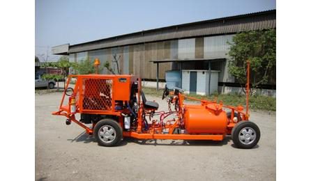 MAQUINA DEMARCADORA DE FAIXA DE TRAFEGO A FRIO, AUTOPROPELIDA, MOTOR DIESEL 38 HP