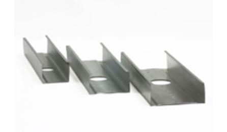 Foto do insumo SINAPI 39421 — PERFIL MONTANTE, FORMATO C, EM ACO ZINCADO, PARA ESTRUTURA PAREDE DRYWALL, E = 0