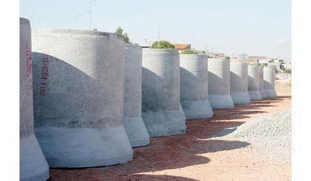 Foto do insumo SINAPI 7742 — TUBO DE CONCRETO ARMADO PARA AGUAS PLUVIAIS, CLASSE PA-1, COM ENCAIXE PONTA E BO